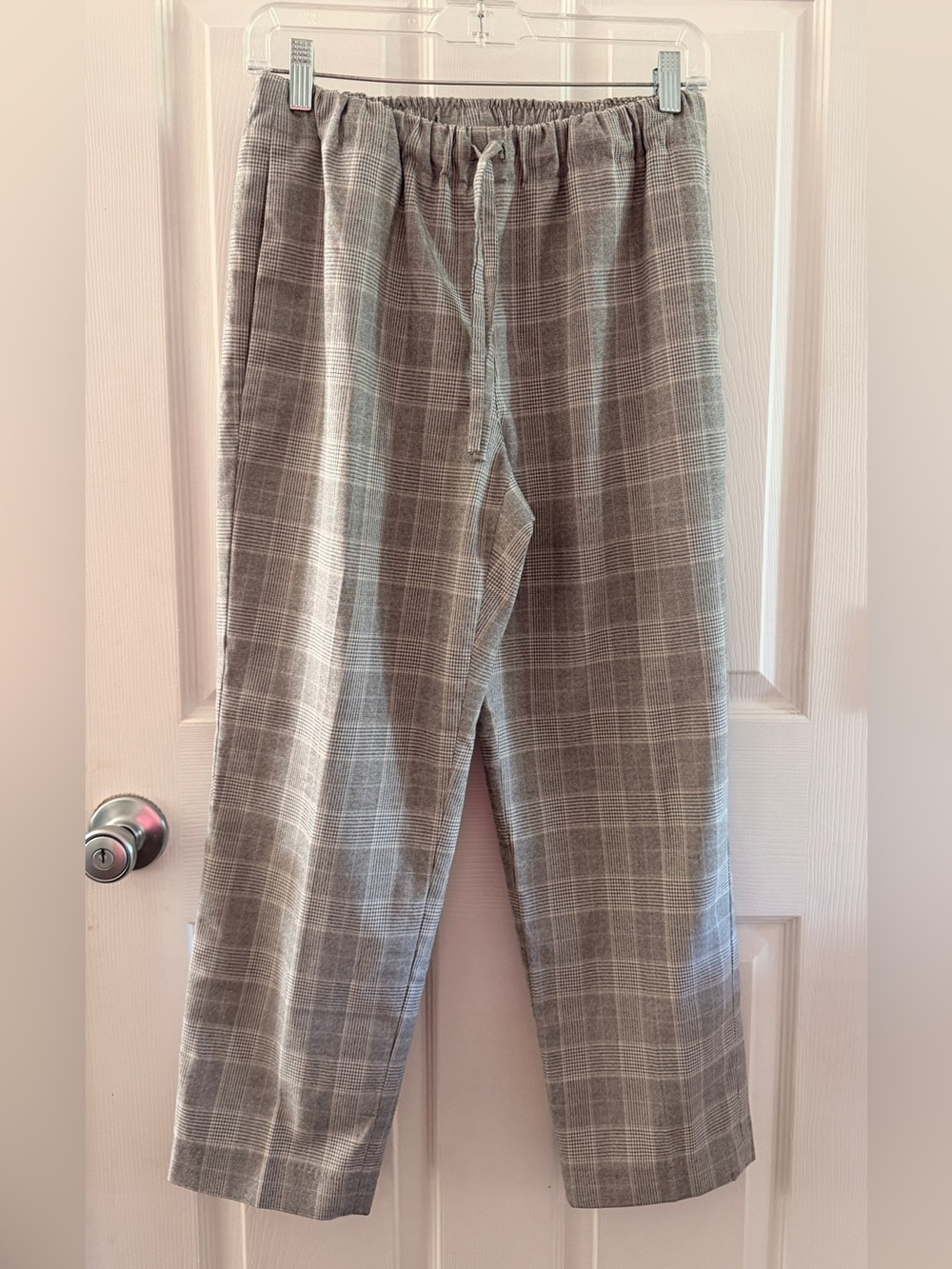 Calvin Klein Gray Plaid Pull On Ankle Pants Size 8